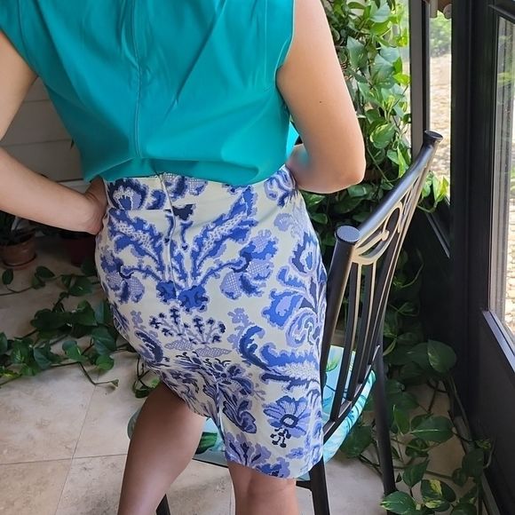 VEUC Sz 8 Lined Navy & Periwinkle Blue Skirt - Picture 1 of 12